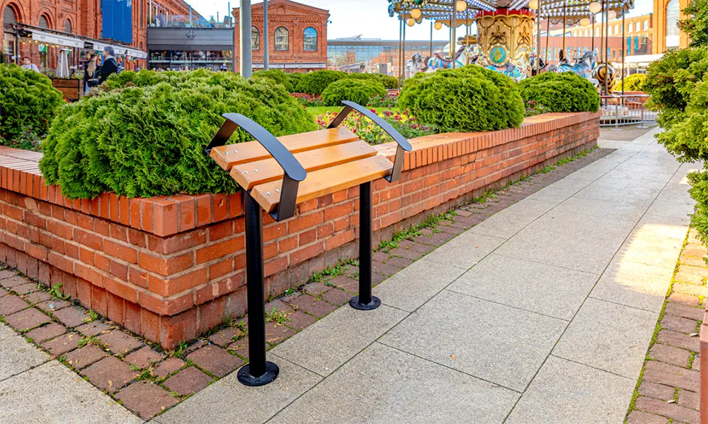 Městské opěrátko s područkou Skarabeus