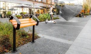 Městské opěrátko s područkou Skarabeus