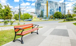 Ławka parkowa Łódzka z podłokietnikiem