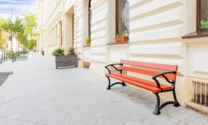 Ławka parkowa Łódzka z podłokietnikiem