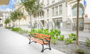 Ławka parkowa Łódzka z podłokietnikiem