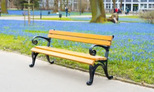 Lavička Vídeňská s loketní opěrkou