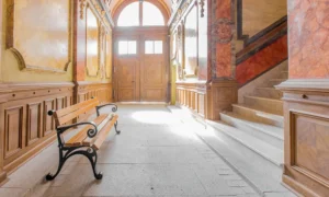 Lavička Vídeňská s loketní opěrkou