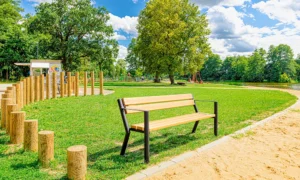 Lavička Gladiátor s loketní opěrkou