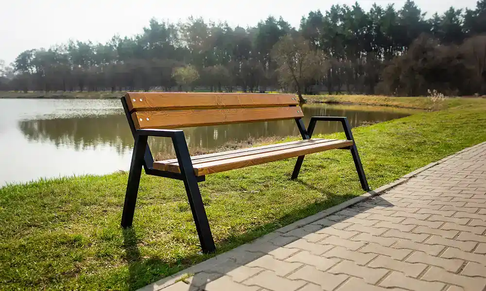 Lavička Horus