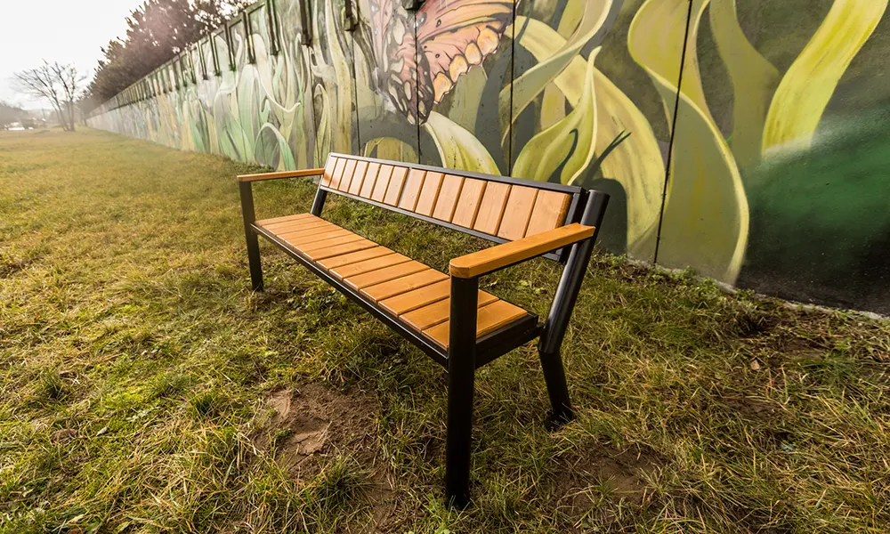 Lavička Gladiator Prestige s dřevěnou loketní opěrkou