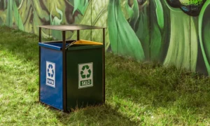 Odpadkový koš na tříděný odpad Bratek