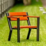 Parková židle Gladiator s dřevěnou loketní opěrkou