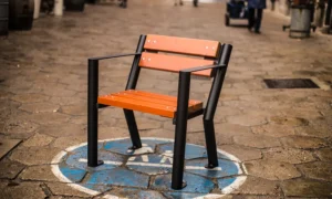 Parková židle Gladiator s loketní opěrkou