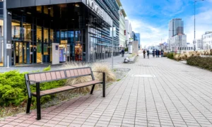 Lavička Gladiator WPC s loketní opěrkou