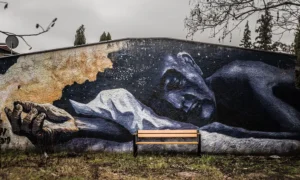 Lavička Gladiátor s dřevěnou loketní opěrkou - Obrázek 12