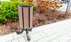Odpadkový koš Praha WPC