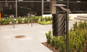 Odpadkový koš Sofia Bis se stříškou