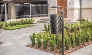 Odpadkový koš Sofia Bis se stříškou