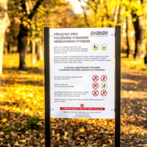 Tabule se zásadami a pravidly